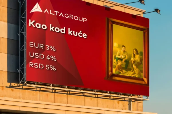 alta-banka-bilbord-mockup_street-scaled